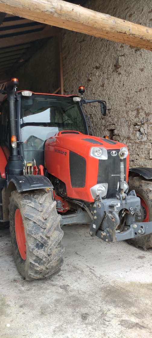 Tracteur KUBOTA MGX 135 III - photo slide 5