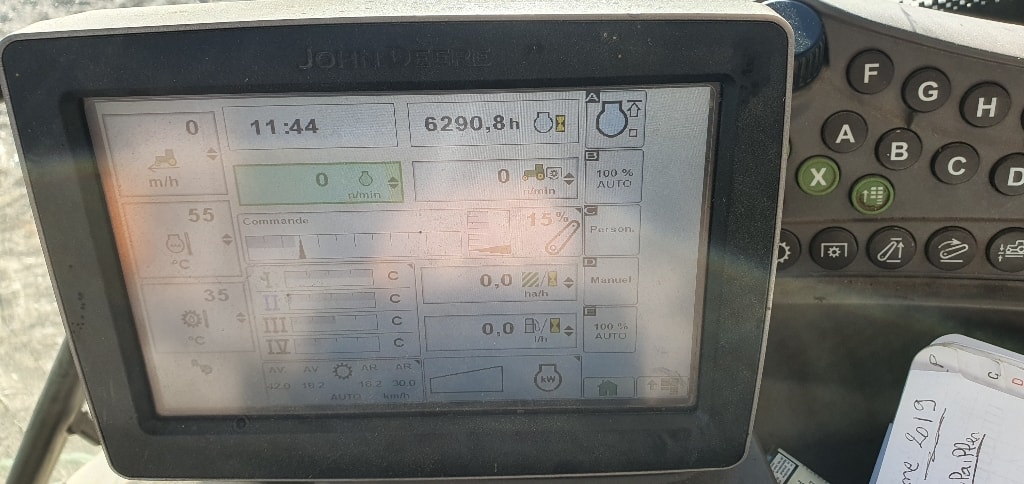 Tracteur JOHN DEERE 6150R - photo slide 10