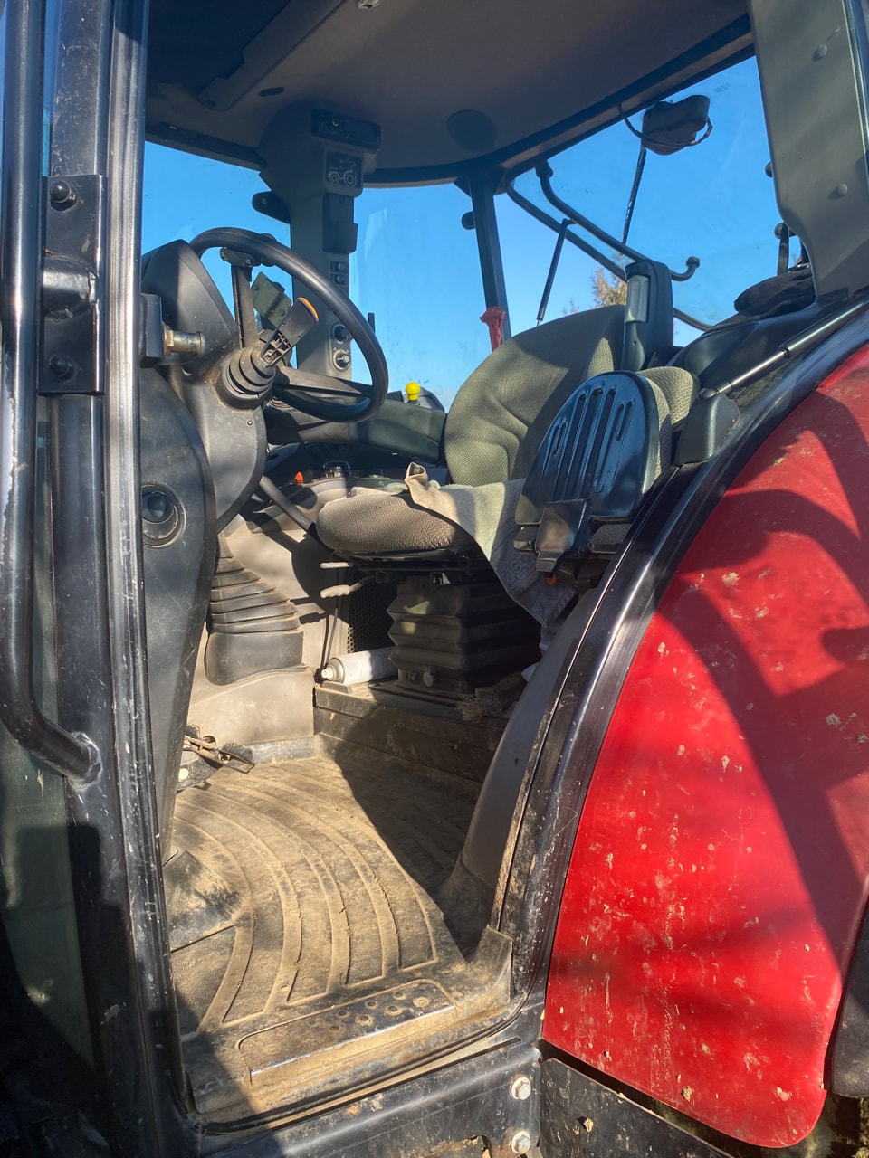 Tracteur chargeur CASE IH FARMALL 95U PRO - photo slide 11