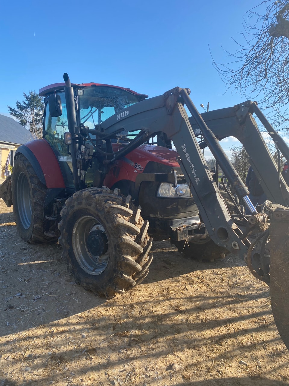 Tracteur chargeur CASE IH FARMALL 95U PRO - photo slide 1