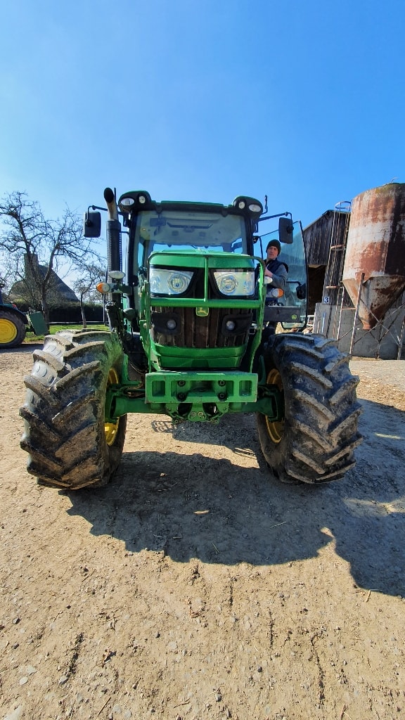 Tracteur chargeur JOHN DEERE 6115R - photo slide 3
