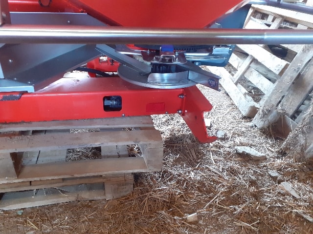 Epandeur engrais KUHN AXIS 50.1 EMC W - photo slide 12
