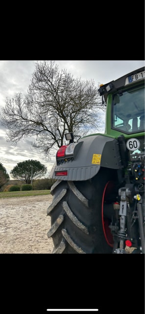 Tracteur FENDT 828 - photo slide 4