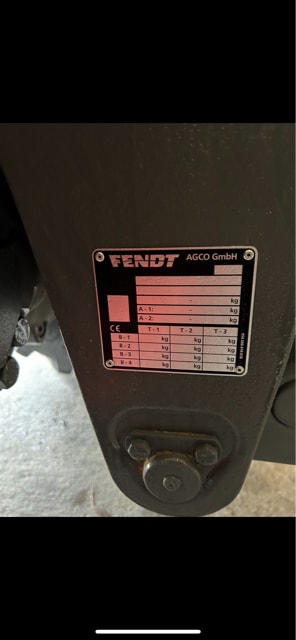 Tracteur FENDT 828 - photo slide 6