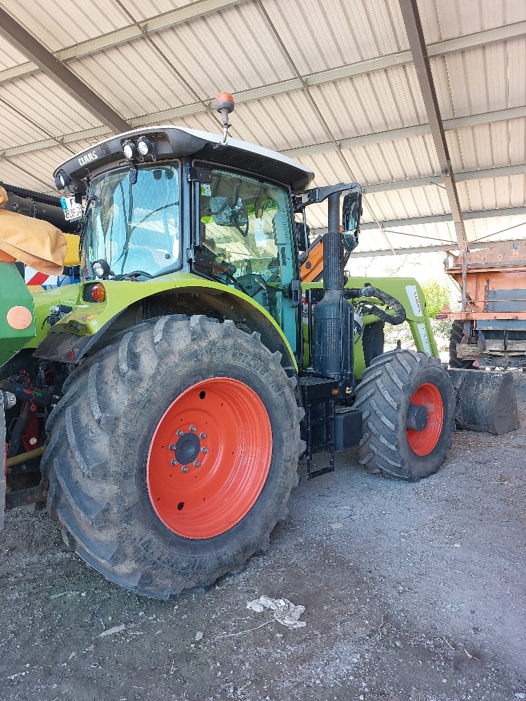 Tracteur chargeur CLAAS ARION 650 CIS+ - photo slide 4