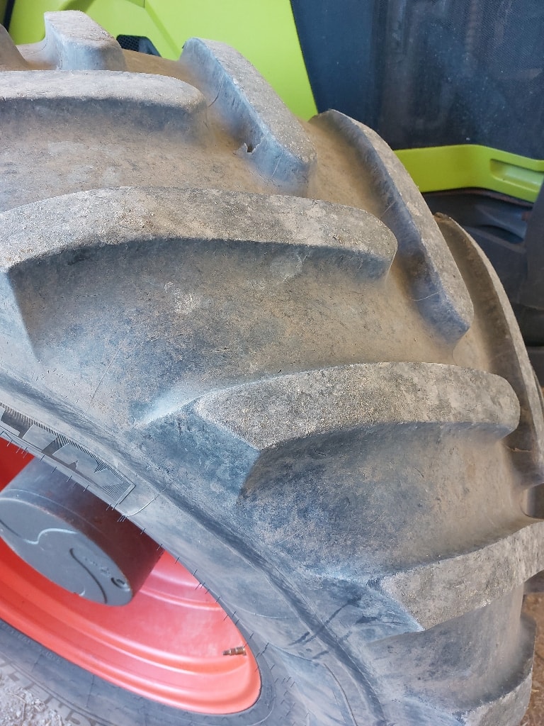 Tracteur chargeur CLAAS ARION 650 CIS+ - photo slide 7