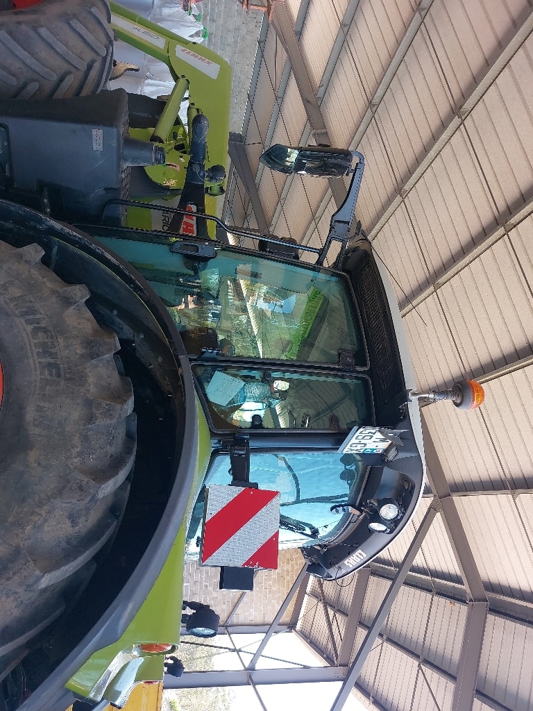 Tracteur chargeur CLAAS ARION 650 CIS+ - photo slide 11