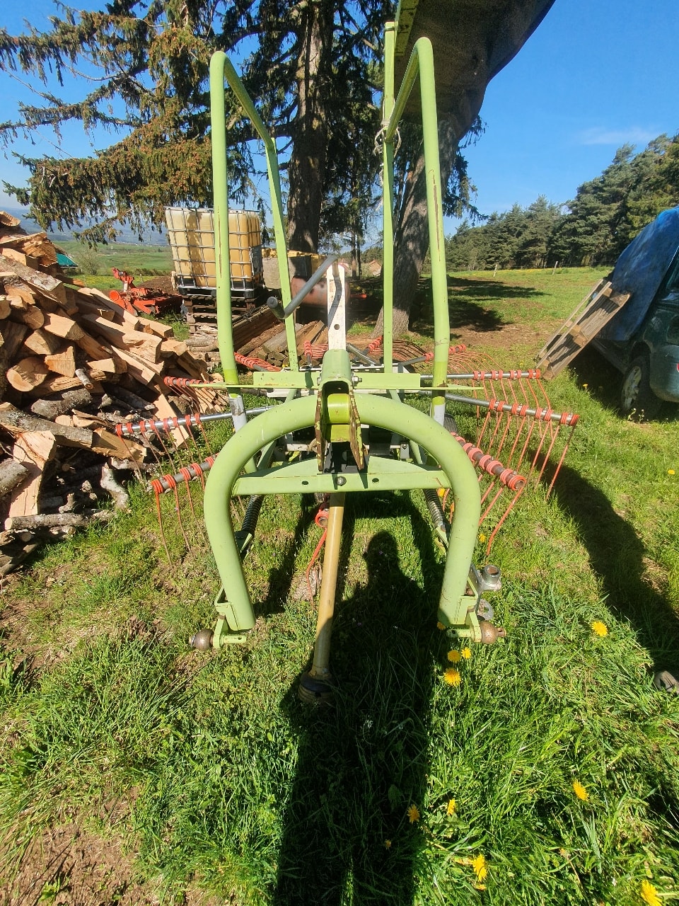 Andaineur CLAAS LINER390 S - photo slide 2