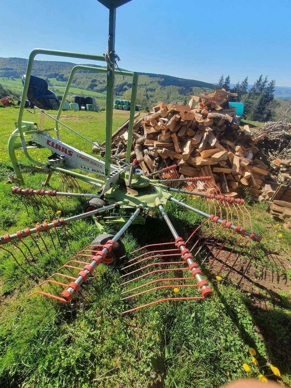 Andaineur CLAAS LINER390 S - photo slide 8