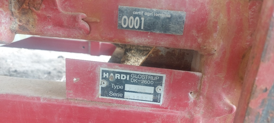 Pulverisateur HARDI 1200 - photo slide 5