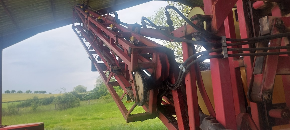 Pulverisateur HARDI 1200 - photo slide 6