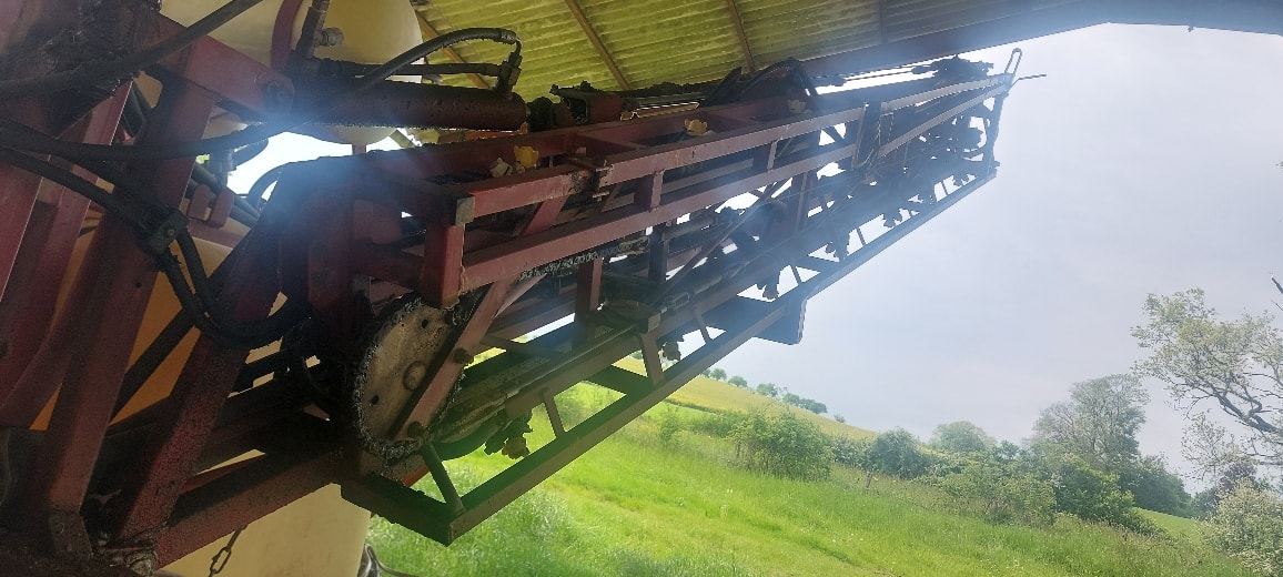 Pulverisateur HARDI 1200 - photo slide 7