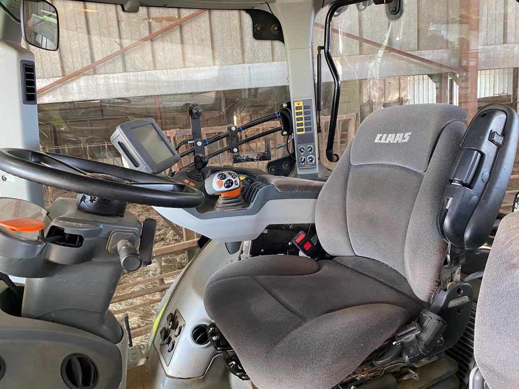 Tracteur CLAAS AXION 810 CMATIC - photo slide 21