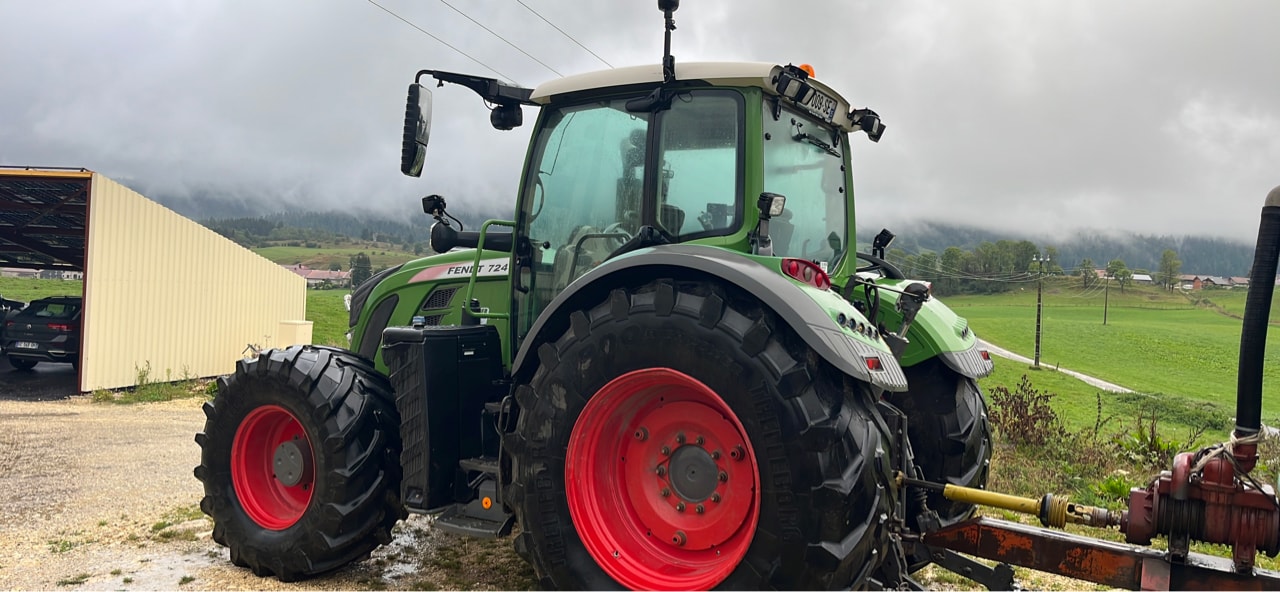 Tracteur FENDT 724 VARIO PROFI - photo slide 6
