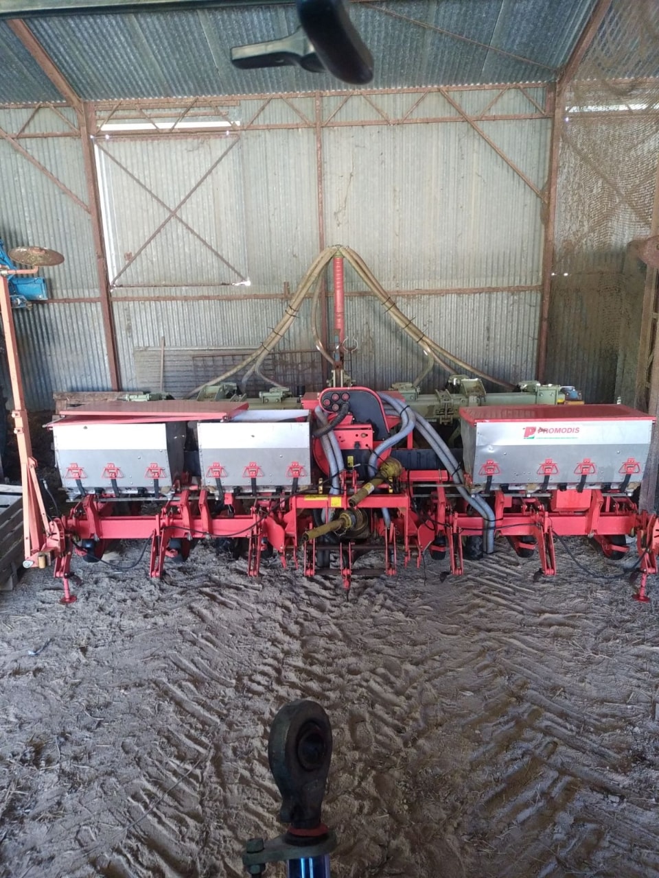 Semoir monograine KUHN Planter II - photo slide 8