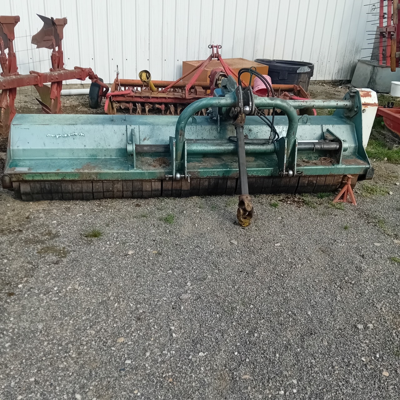 Broyeur DESVOYS Gl 310 - photo slide 1