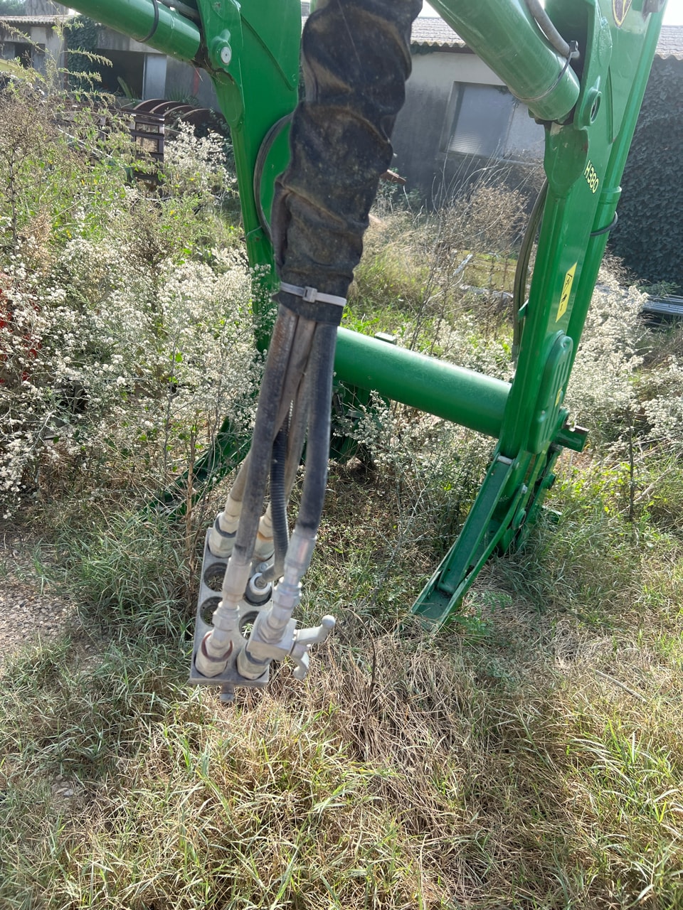 Tracteur chargeur JOHN DEERE 6195M - photo slide 12