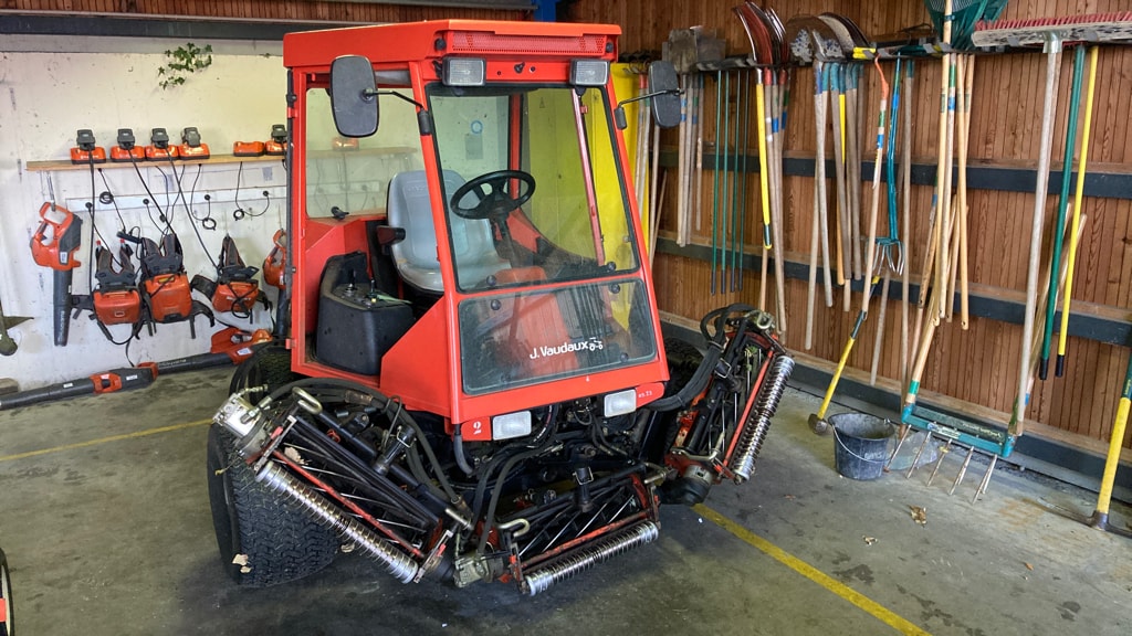 Tondeuse autoportee JACOBSEN LF3800 - photo slide 1