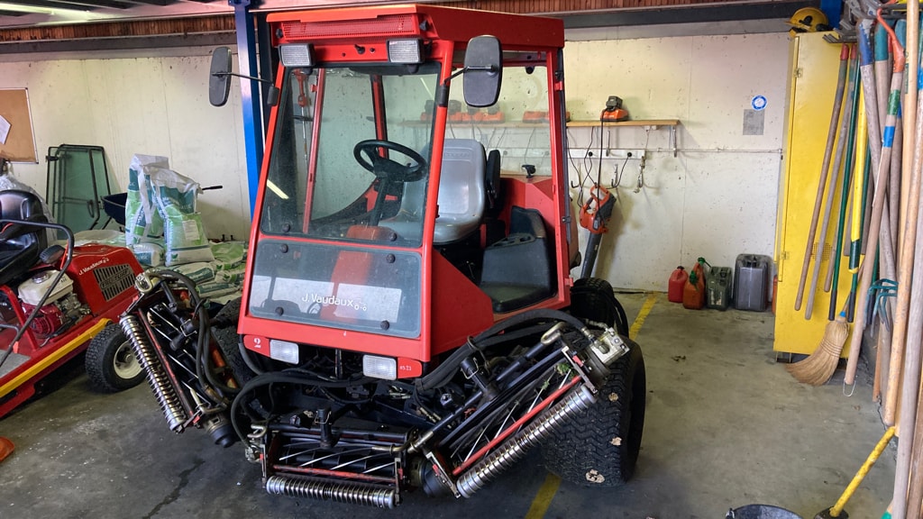 Tondeuse autoportee JACOBSEN LF3800 - photo slide 3