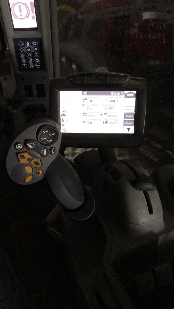 Tracteur NEW HOLLAND T8-390 - photo slide 12