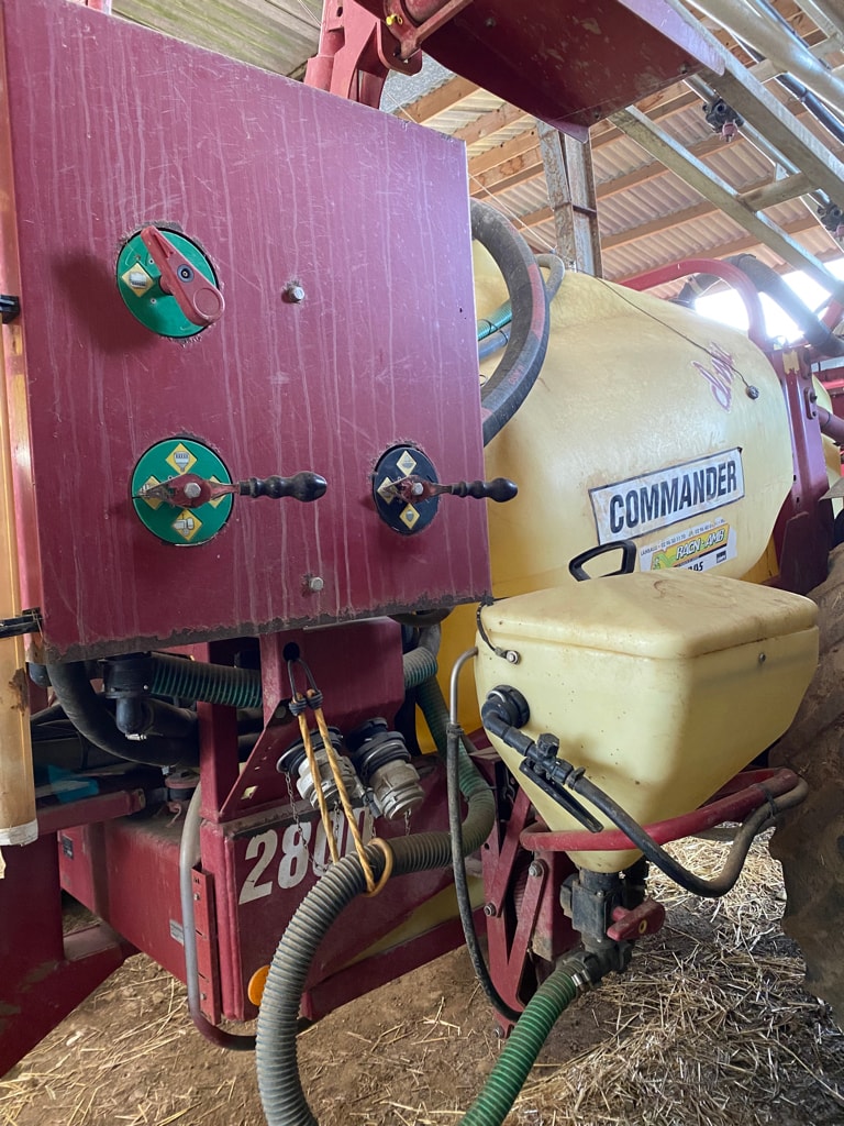 Pulverisateur HARDI Commander 2800 - photo slide 12