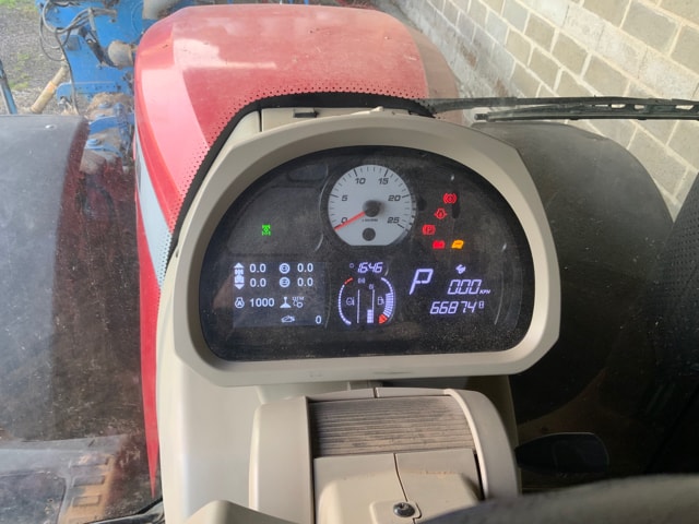 Tracteur MASSEY FERGUSON 8737 - Dyna VT - Exclusive - photo slide 9