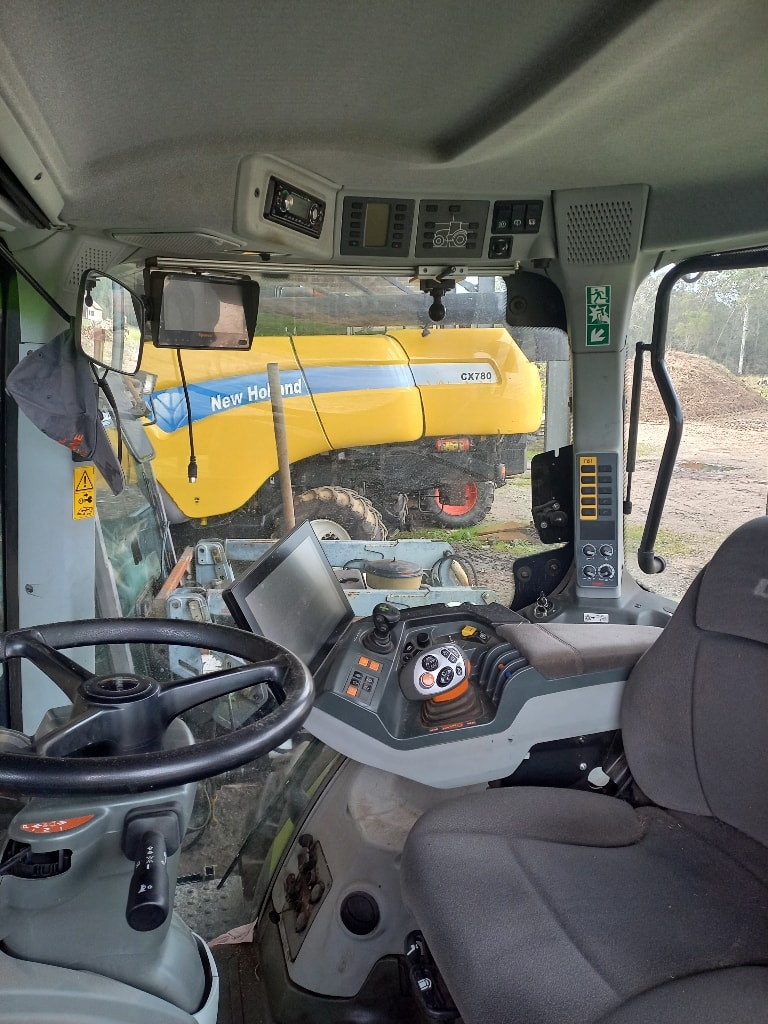 Tracteur CLAAS AXION 810 - photo slide 11