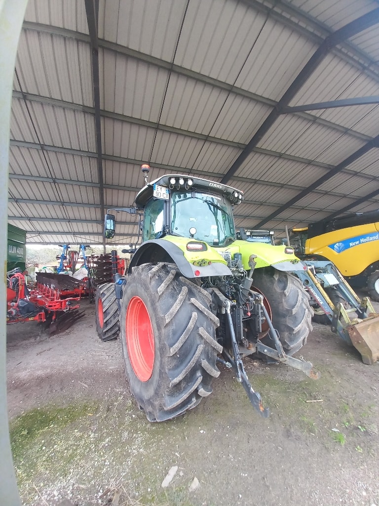 Tracteur CLAAS AXION 810 - photo slide 3