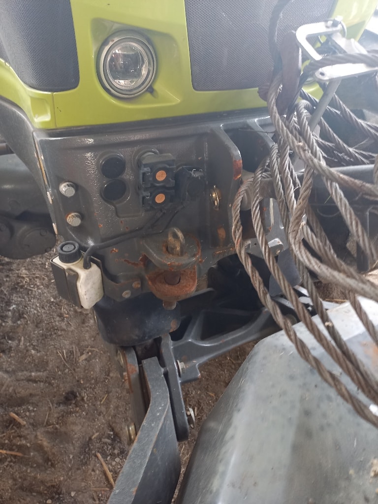 Tracteur CLAAS AXION 810 - photo slide 8