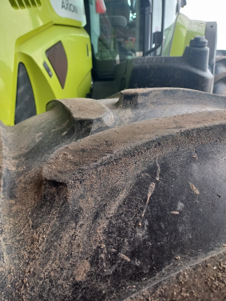Tracteur CLAAS AXION 810 - photo slide 5