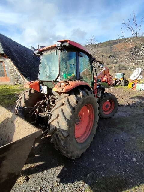 Tracteur chargeur KUBOTA M8560 - photo slide 3