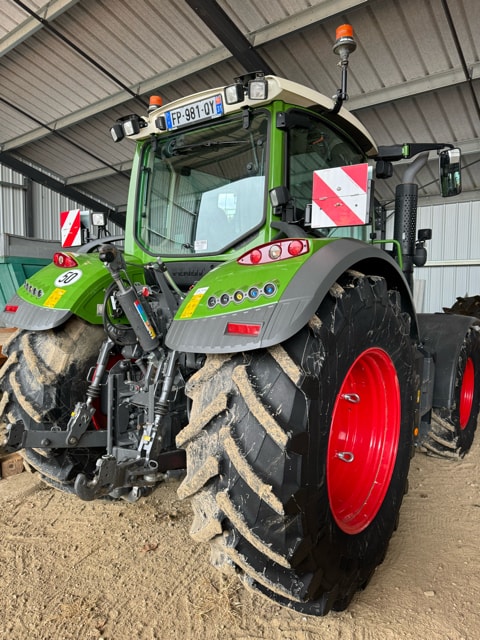 Tracteur FENDT 722 - photo slide 3