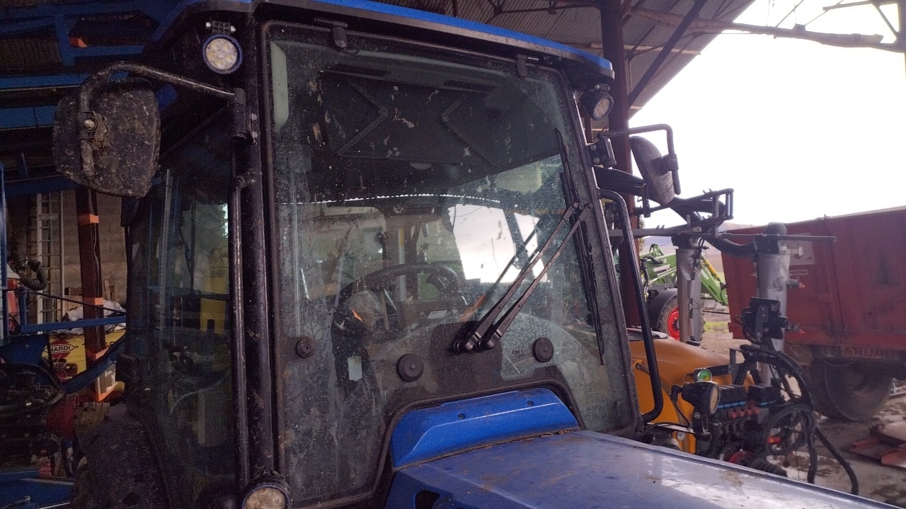 Tracteur NEW HOLLAND T4.120F - photo slide 8