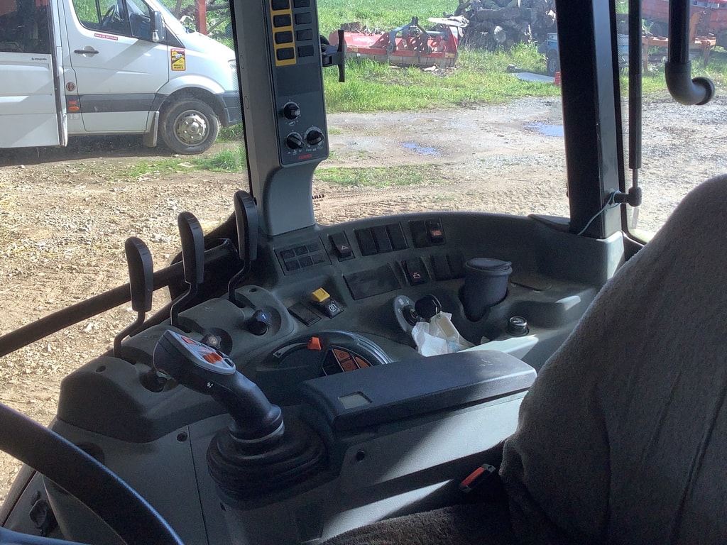 Tracteur CLAAS ARION 410 TOIT BAS - photo slide 15