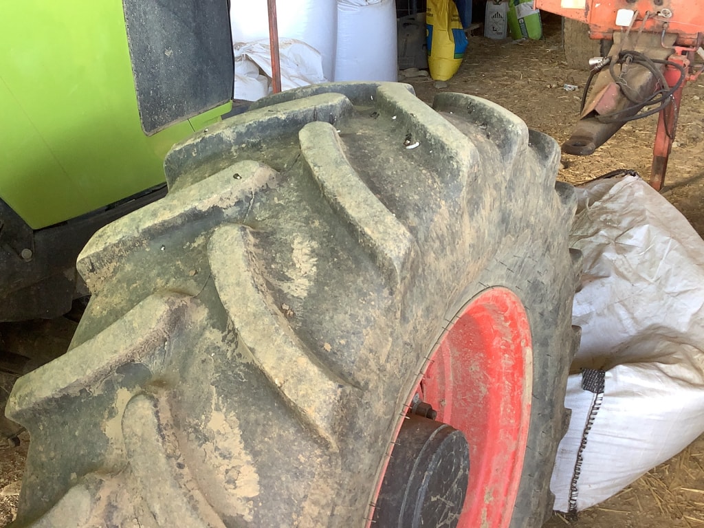 Tracteur CLAAS ARION 410 TOIT BAS - photo slide 8