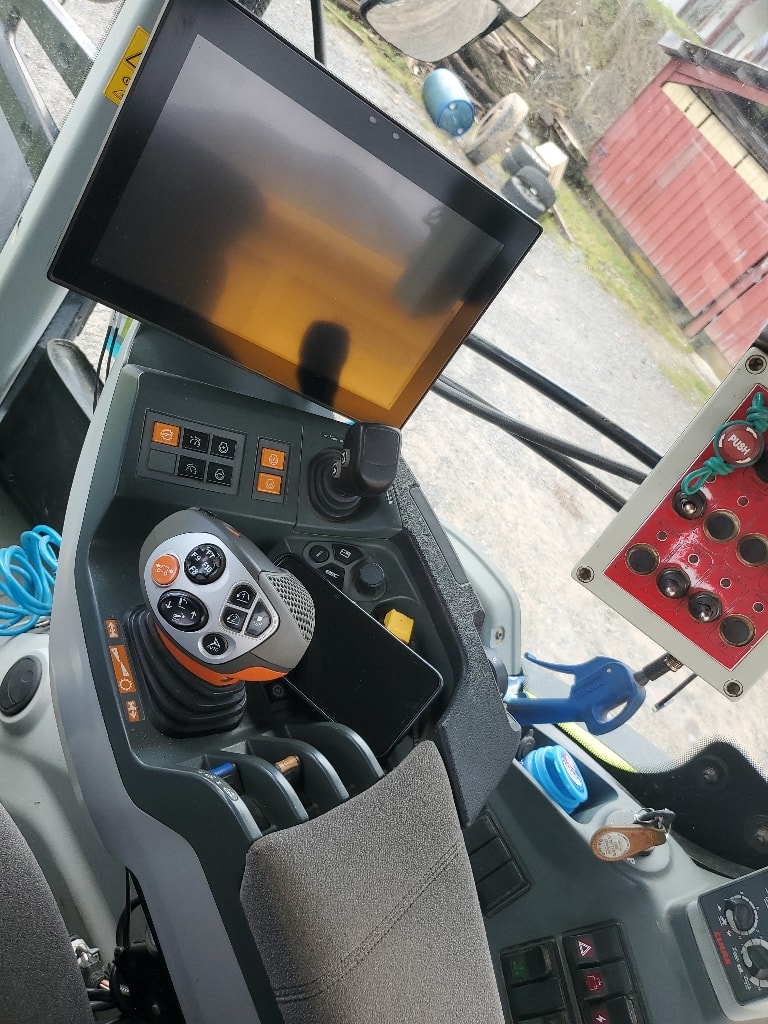 Tracteur CLAAS AXION 830 CMATIC - photo slide 5