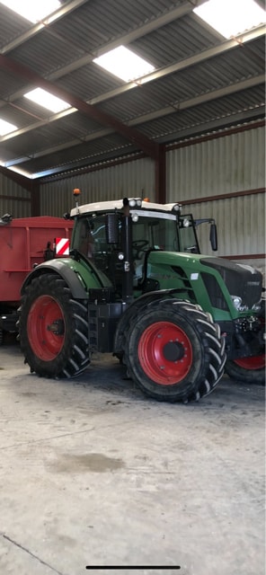 Tracteur FENDT 828V - photo slide 1