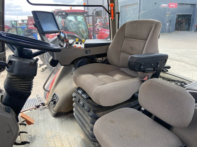 Tracteur CASE IH Magnum 310 cvx - photo slide 12
