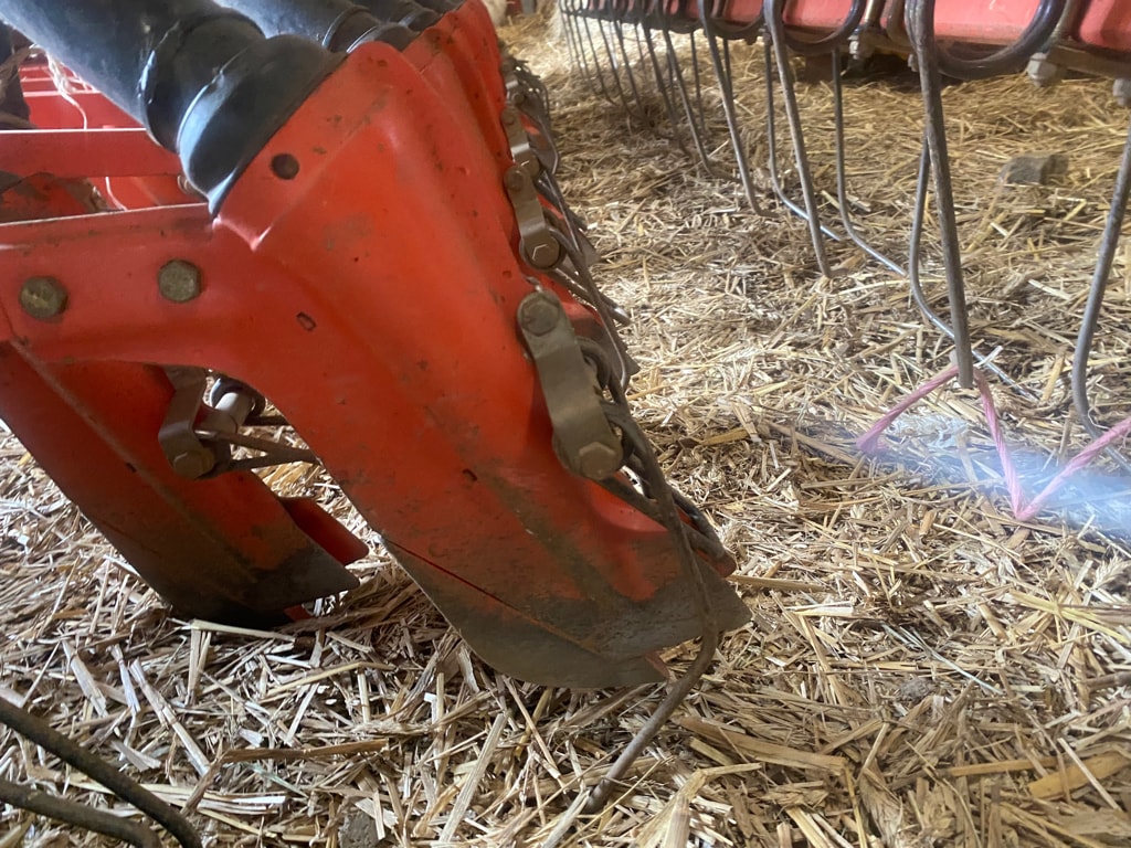 Semoir en ligne KUHN Bs - photo slide 6