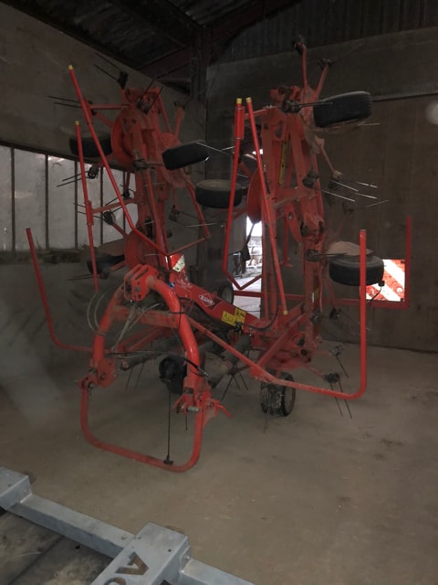 Faneuse KUHN GF 8702 - photo slide 1