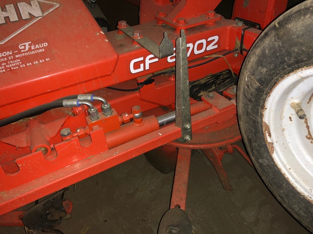 Faneuse KUHN GF 8702 - photo slide 8