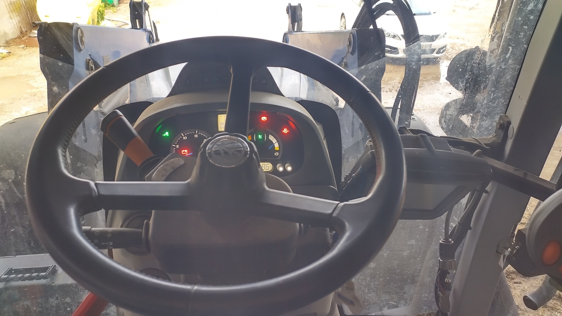 Tracteur chargeur NEW HOLLAND T6.155 Dynamic command - photo slide 8