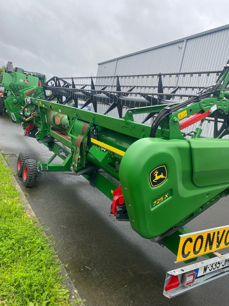 Moissonneuse JOHN DEERE T660 HM - photo slide 7