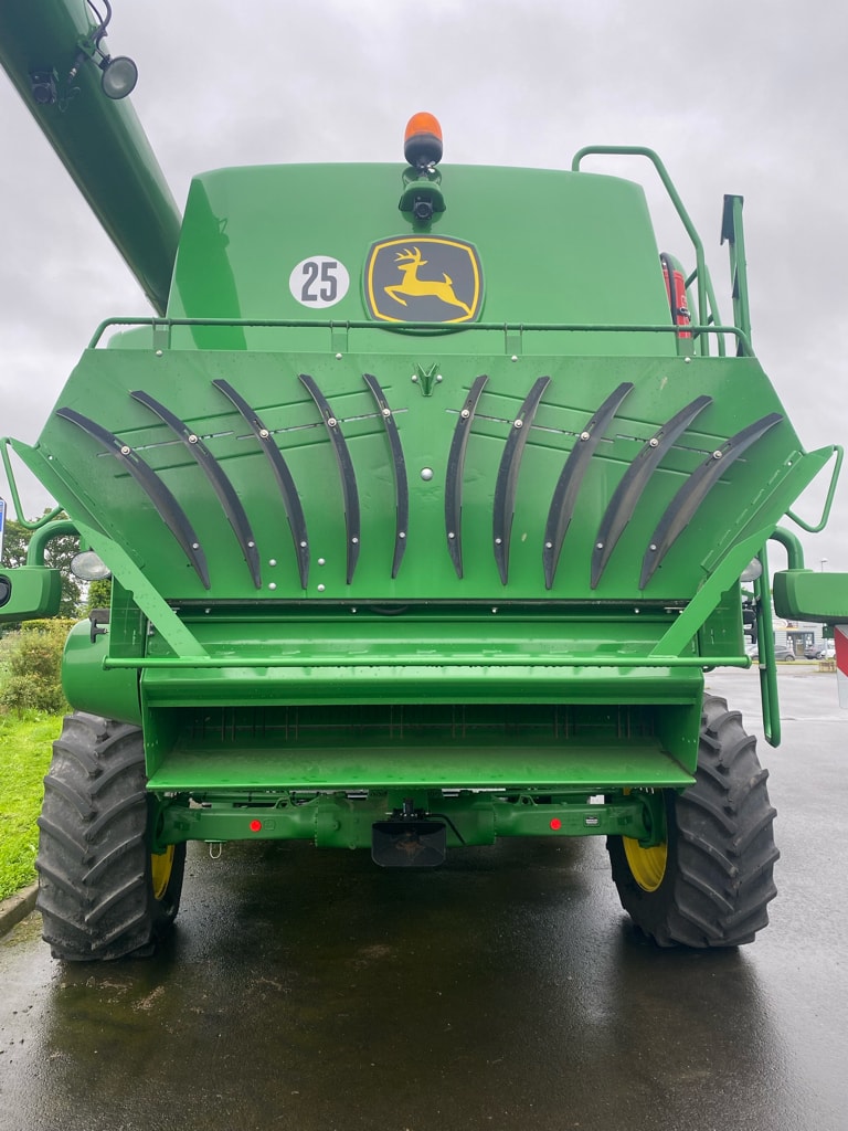 Moissonneuse JOHN DEERE T660 HM - photo slide 13