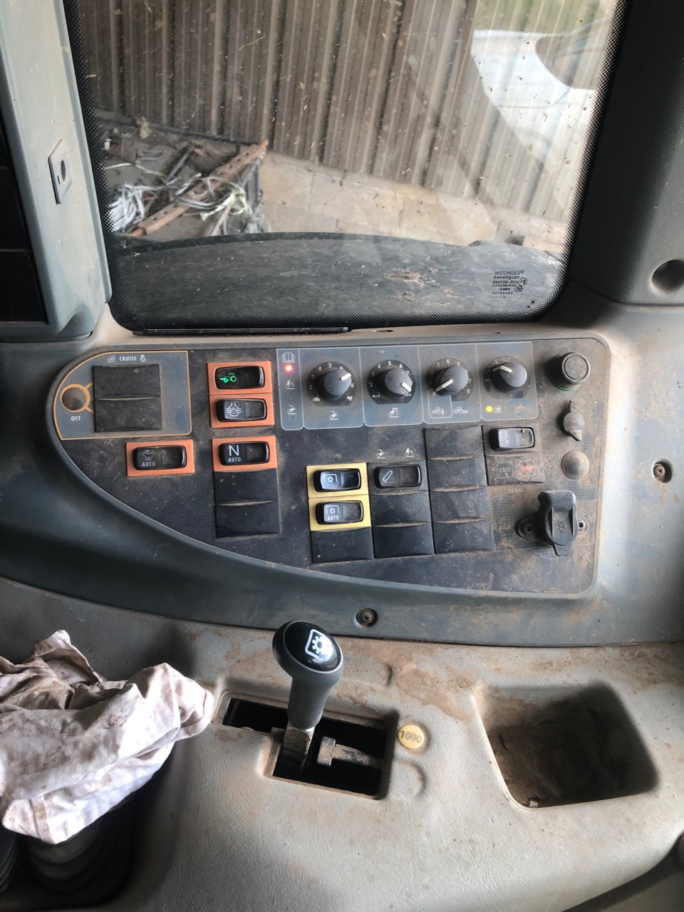 Tracteur VALTRA N103 - photo slide 7