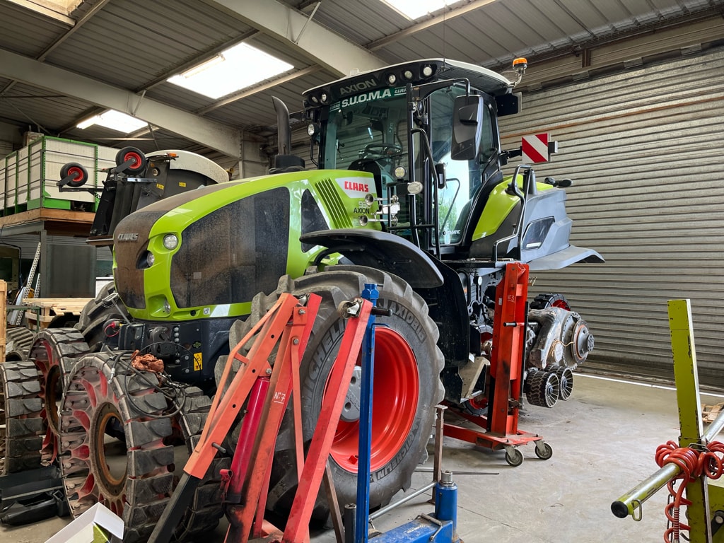 Tracteur CLAAS AXION 930 CEBIS Terra trac 735 mm - photo slide 3