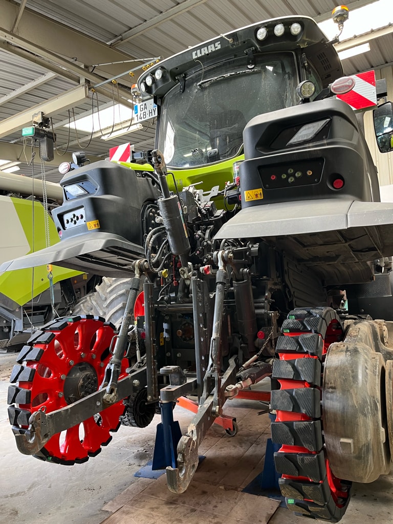 Tracteur CLAAS AXION 930 CEBIS Terra trac 735 mm - photo slide 4