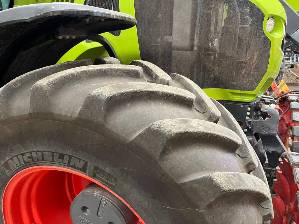 Tracteur CLAAS AXION 930 CEBIS Terra trac 735 mm - photo slide 8