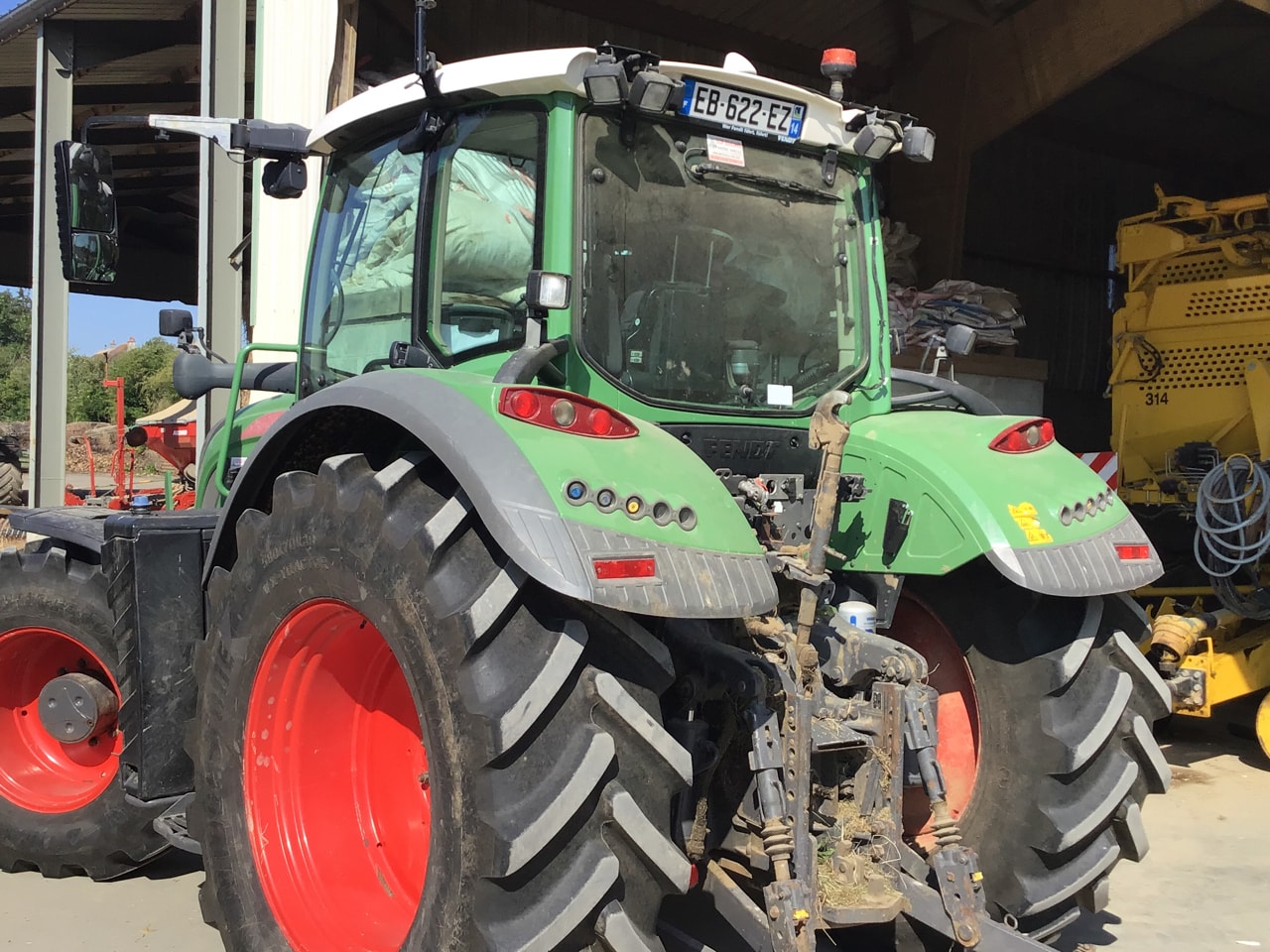Tracteur FENDT 716 VARIO PROFI + - photo slide 2