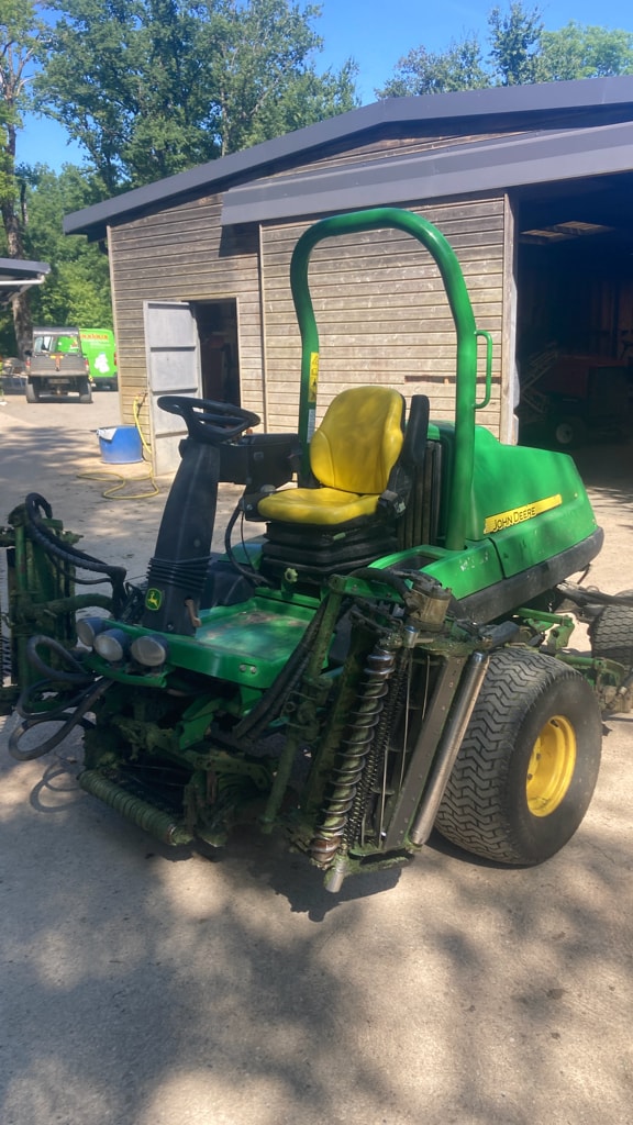 Tondeuse autoportee JOHN DEERE 8700A - photo slide 7